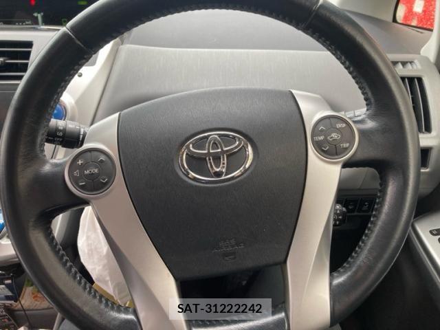 Toyota PRIUS ALPHA 2014-03 8316571-26