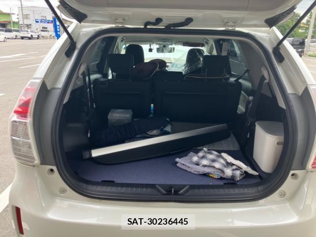 Toyota PRIUS ALPHA 2018-11 8316561-13