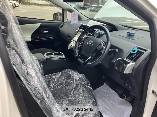Toyota PRIUS ALPHA 2018-11 8316561-16