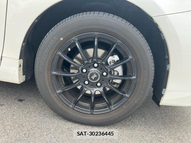 Toyota PRIUS ALPHA 2018-11 8316561-26