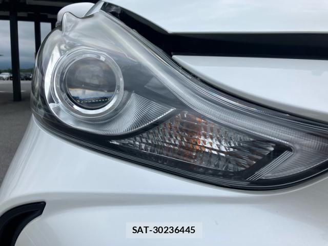 Toyota PRIUS ALPHA 2018-11 8316561-4