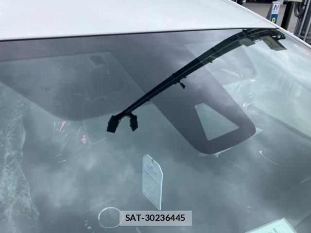 Toyota PRIUS ALPHA 2018-11 8316561-6
