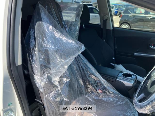 Toyota PRIUS ALPHA 2015-02 8316565-12