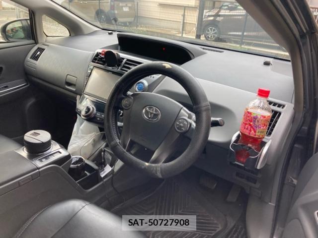 Toyota PRIUS ALPHA 2013-12 8316580-11