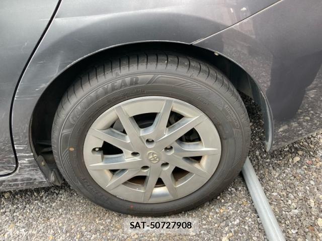 Toyota PRIUS ALPHA 2013-12 8316580-7