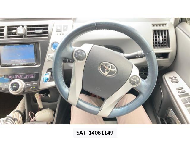 Toyota PRIUS ALPHA 2011-12 8316593-19