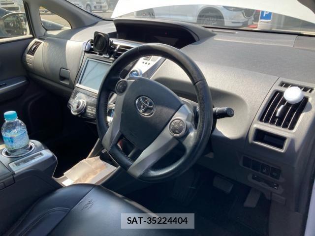 Toyota PRIUS ALPHA 2013-10 8316579-13