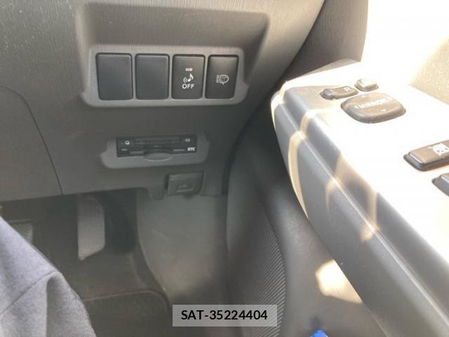 Toyota PRIUS ALPHA 2013-10 8316579-22