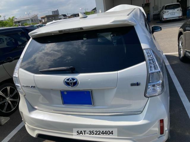 Toyota PRIUS ALPHA 2013-10 8316579-3