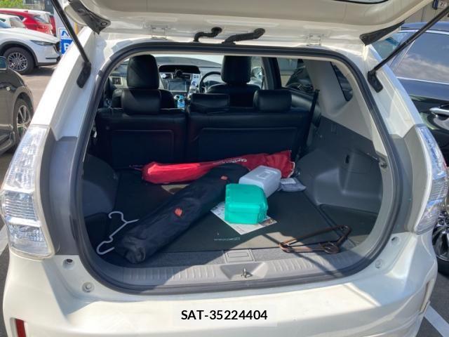 Toyota PRIUS ALPHA 2013-10 8316579-5