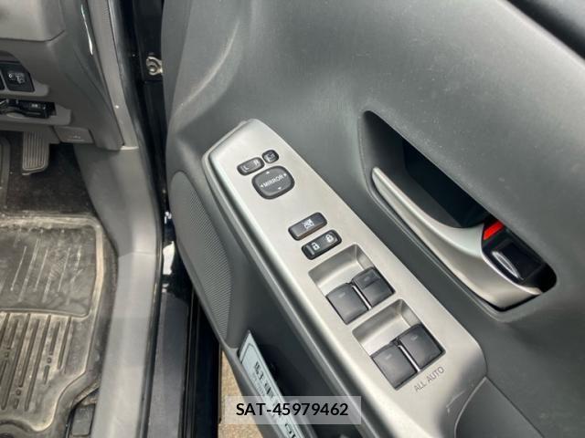 Toyota PRIUS ALPHA 2012-10 8316590-13