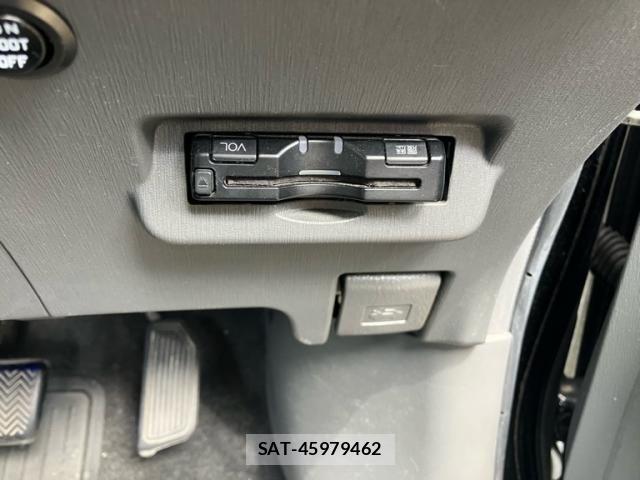 Toyota PRIUS ALPHA 2012-10 8316590-15