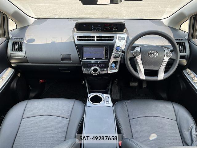 Toyota PRIUS ALPHA 2016-07 8316560-1