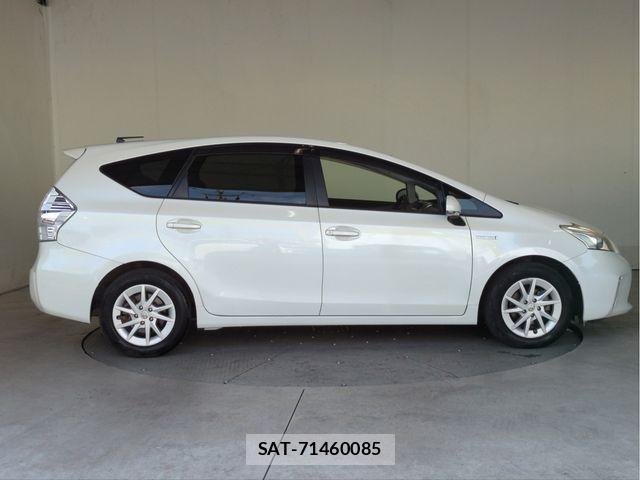 Toyota PRIUS ALPHA 2013-05 8316577-16