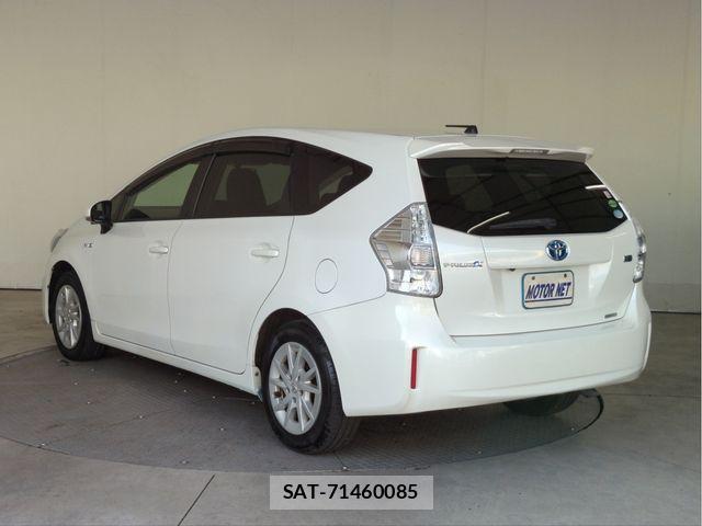 Toyota PRIUS ALPHA 2013-05 8316577-18