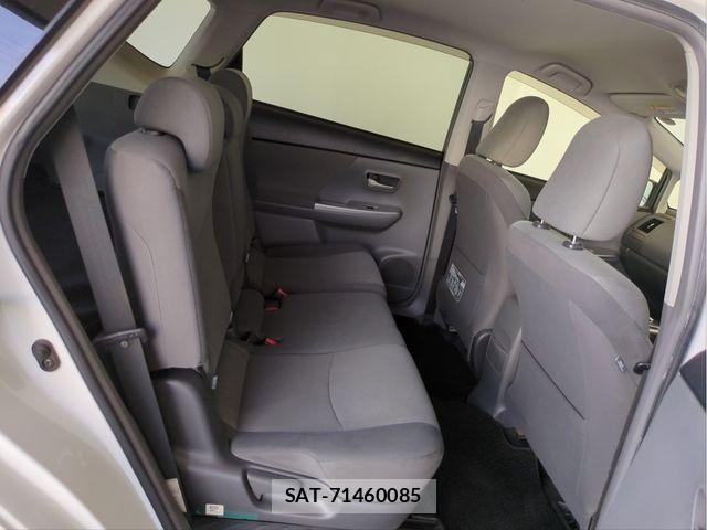 Toyota PRIUS ALPHA 2013-05 8316577-26