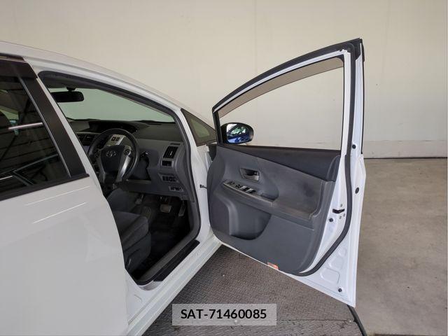 Toyota PRIUS ALPHA 2013-05 8316577-28
