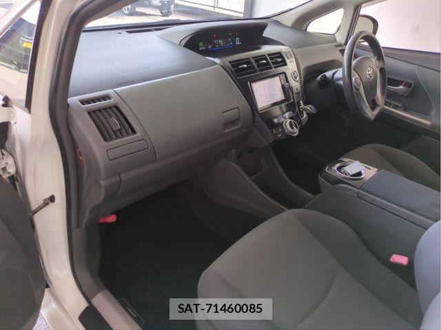Toyota PRIUS ALPHA 2013-05 8316577-2