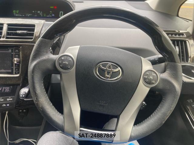 Toyota PRIUS ALPHA 2013-05 8337515-13