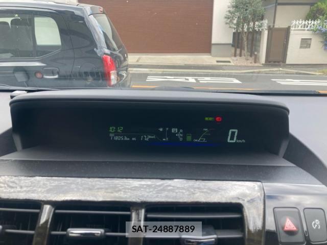 Toyota PRIUS ALPHA 2013-05 8337515-16
