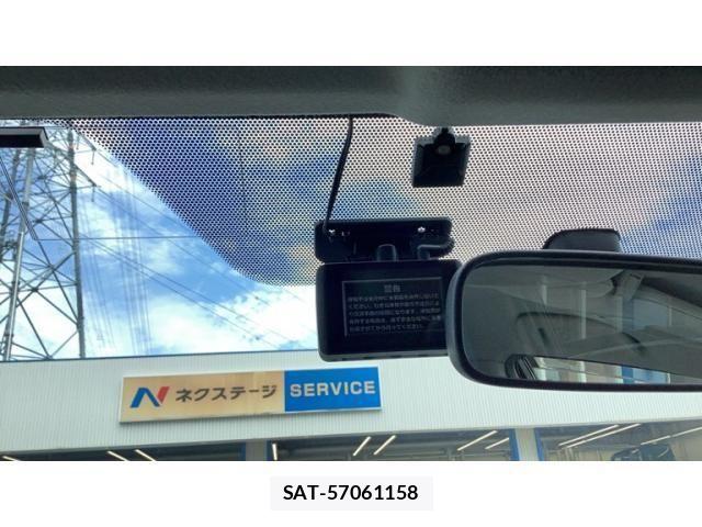 Toyota PRIUS ALPHA 2013-03 8337512-10