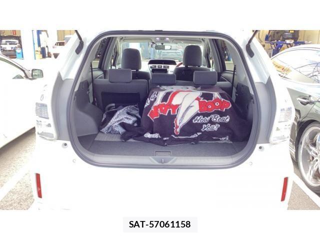 Toyota PRIUS ALPHA 2013-03 8337512-7