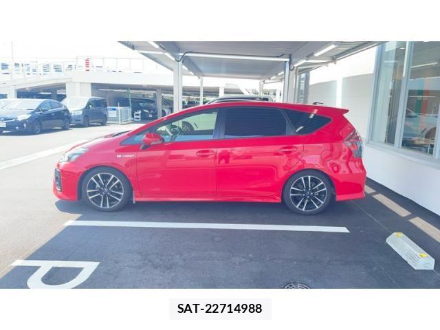 Toyota PRIUS ALPHA 2015-07 8337509-2