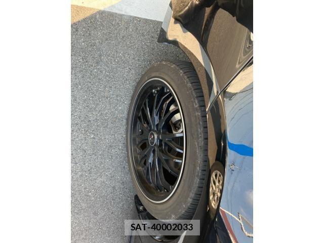 Toyota PRIUS ALPHA 2018-11 8337496-2