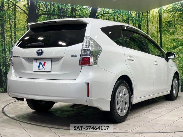 Toyota PRIUS ALPHA 2013-03 8337503-16