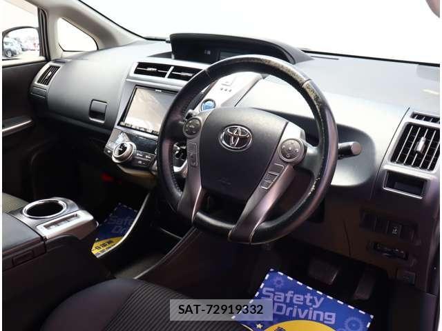 Toyota PRIUS ALPHA 2016-12 8337499-9