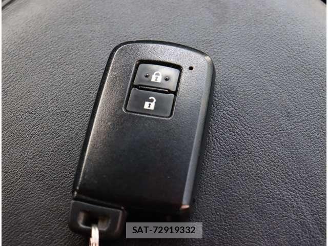 Toyota PRIUS ALPHA 2016-12 8337499-19