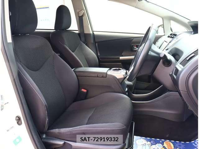 Toyota PRIUS ALPHA 2016-12 8337499-4