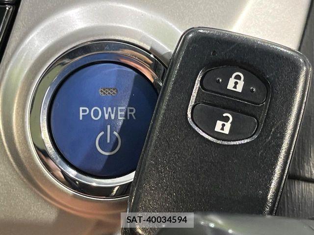 Toyota PRIUS ALPHA 2014-03 8337510-5