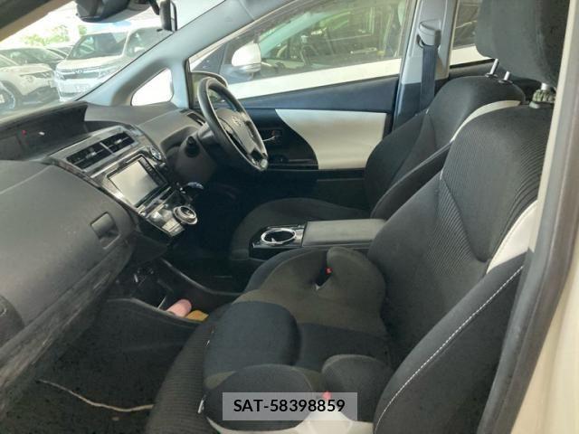 Toyota PRIUS ALPHA 2018-11 8337497-10
