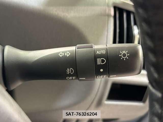 Toyota PRIUS ALPHA 2014-11 8337502-11