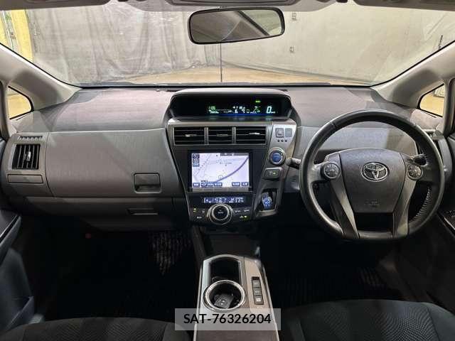 Toyota PRIUS ALPHA 2014-11 8337502-16