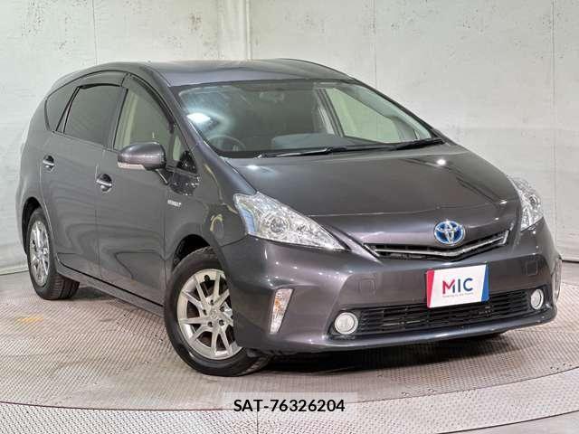 Toyota PRIUS ALPHA 2014-11 8337502-1