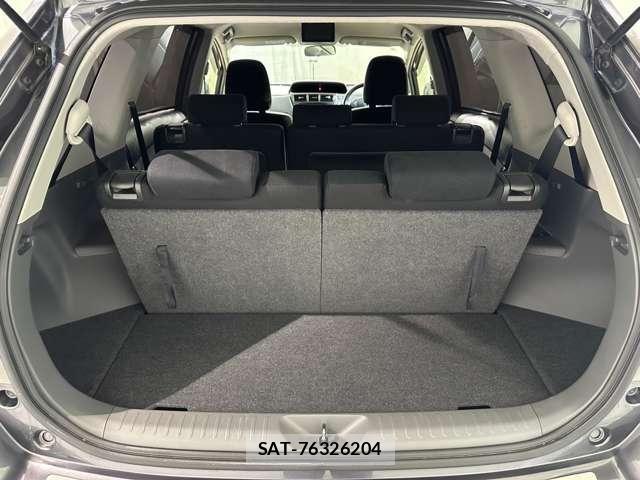 Toyota PRIUS ALPHA 2014-11 8337502-27