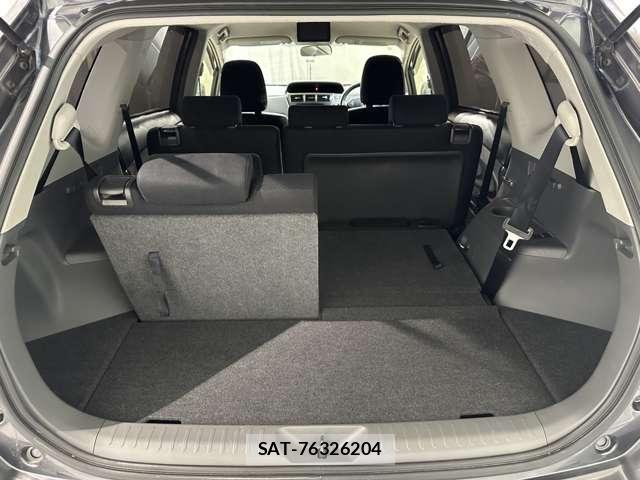Toyota PRIUS ALPHA 2014-11 8337502-28