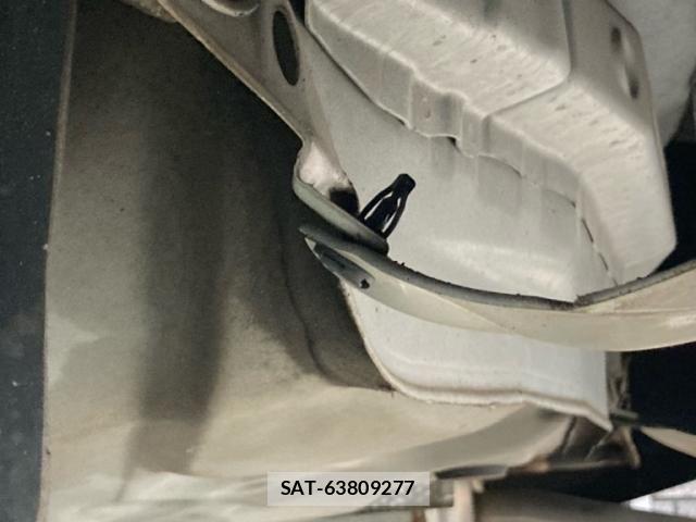 Toyota PRIUS ALPHA 2017-03 8334500-11