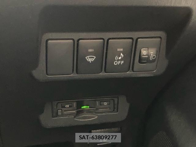 Toyota PRIUS ALPHA 2017-03 8334500-21