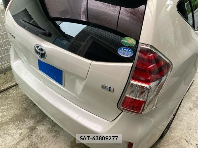 Toyota PRIUS ALPHA 2017-03 8334500-3