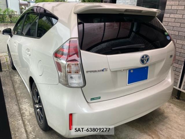 Toyota PRIUS ALPHA 2017-03 8334500-4