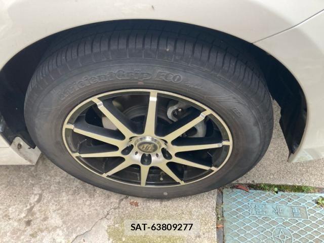 Toyota PRIUS ALPHA 2017-03 8334500-5