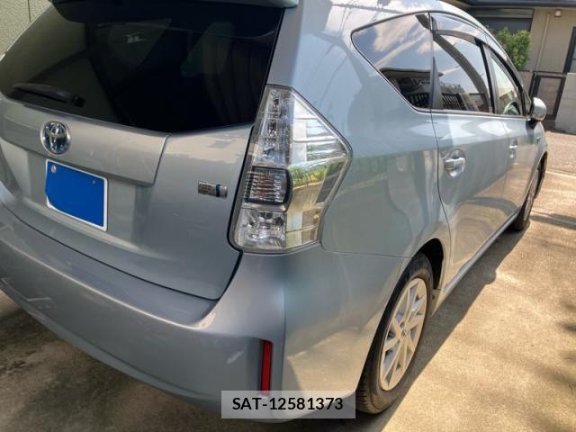 Toyota PRIUS ALPHA 2012-06 8337514-4