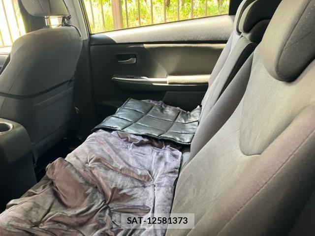 Toyota PRIUS ALPHA 2012-06 8337514-6