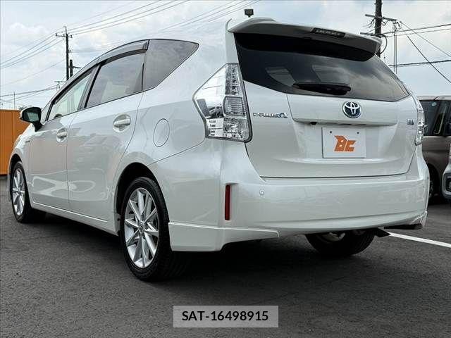 Toyota PRIUS ALPHA 2012-10 8355413-14