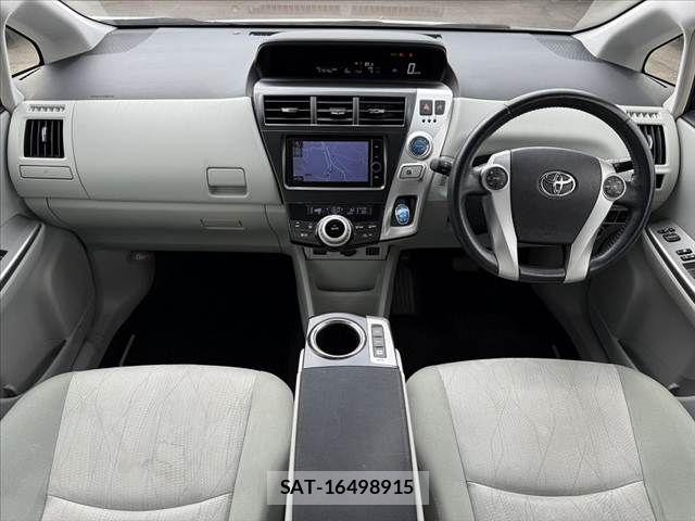 Toyota PRIUS ALPHA 2012-10 8355413-1
