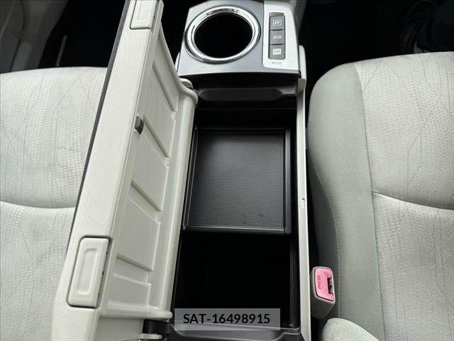 Toyota PRIUS ALPHA 2012-10 8355413-24