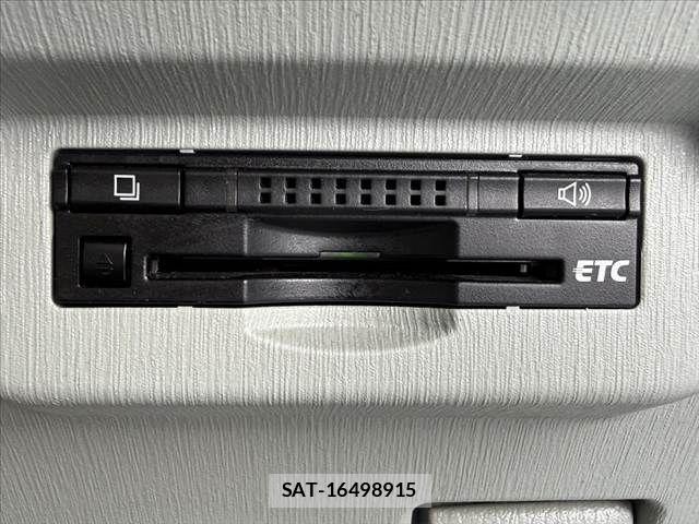 Toyota PRIUS ALPHA 2012-10 8355413-6